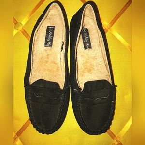 Women's size 8 moccasins